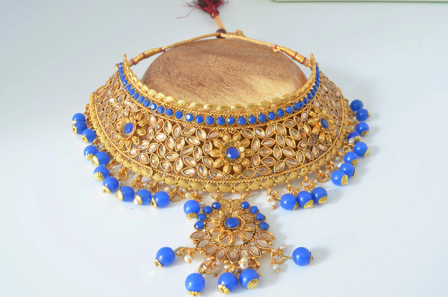 Royal Chokers